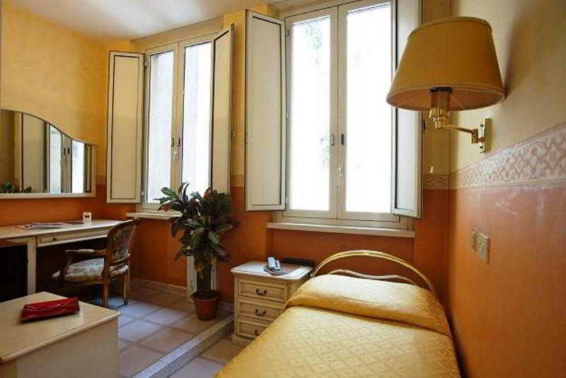 Hotel Trinita Dei Monti Rome Bagian luar foto
